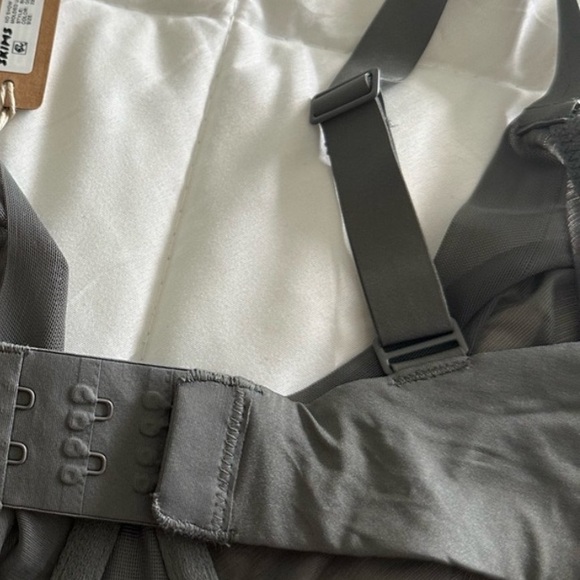 SKIMS GRAY GUN METAL Sheer Bra NWT - Picture 7 of 16